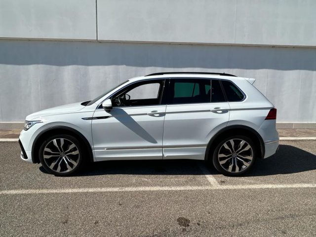 VOLKSWAGEN Tiguan usata, con Autoradio