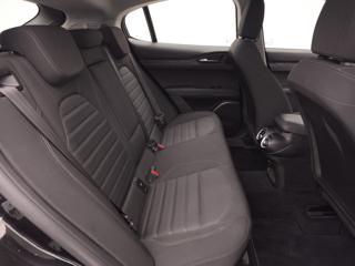 ALFA ROMEO Stelvio usata, con Sensori di parcheggio posteriori