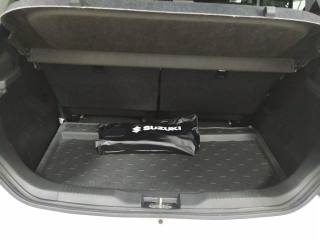 SUZUKI Ignis usata, con Autoradio