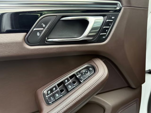 PORSCHE Macan usata, con Controllo trazione