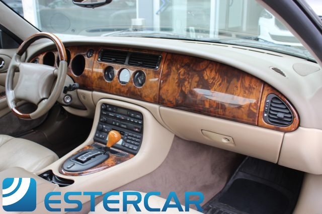 JAGUAR XK8 usata, con Climatizzatore