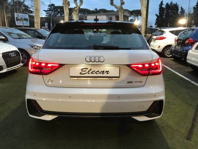 AUDI A1 usata, con Autoradio