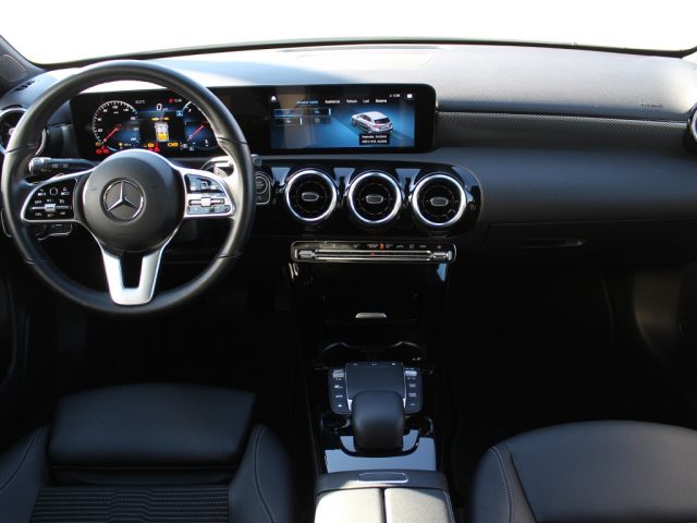 MERCEDES-BENZ A 180 usata, con Sistema di navigazione