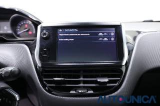 PEUGEOT 2008 usata, con Autoradio digitale
