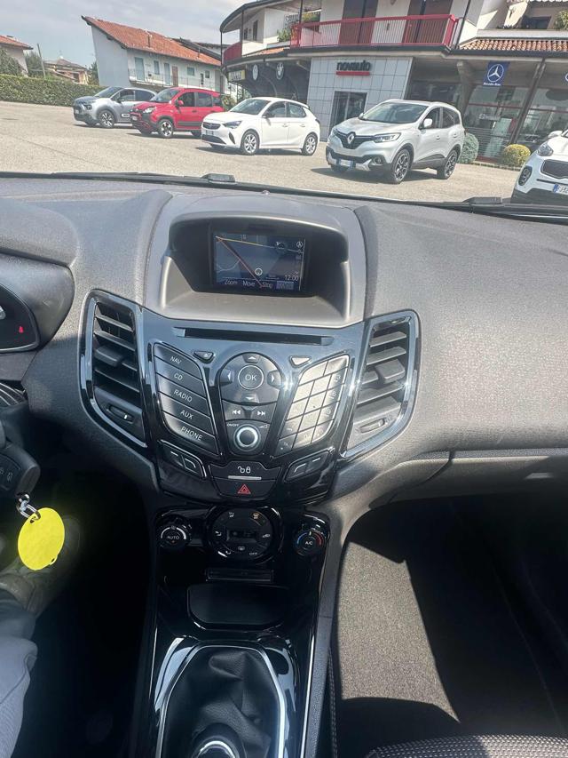 FORD Fiesta usata, con Bluetooth