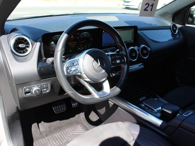 MERCEDES-BENZ GLA 200 usata, con Chiusura centralizzata