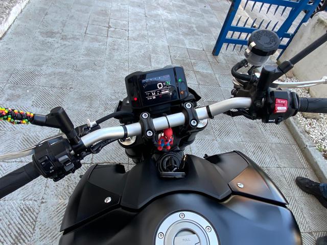 YAMAHA MT-09 usata 5