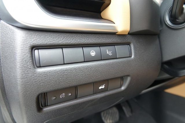 NISSAN X-Trail usata, con Portellone posteriore elettrico