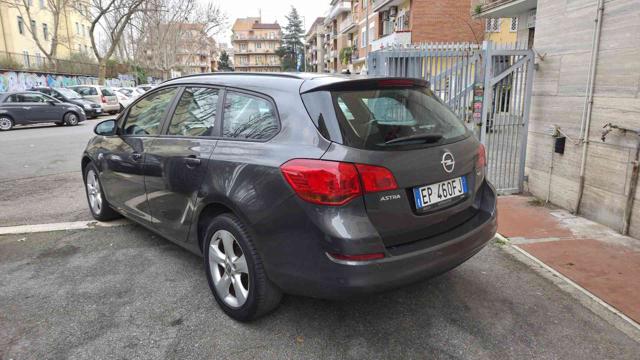 OPEL Astra usata, con Autoradio
