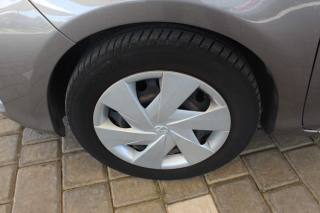 TOYOTA Yaris usata 11