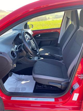 VOLKSWAGEN up! usata, con Fendinebbia