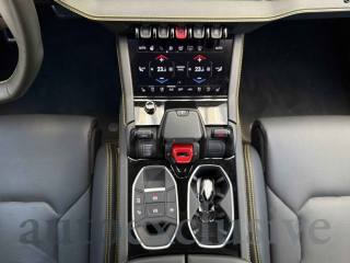 LAMBORGHINI Urus usata 10