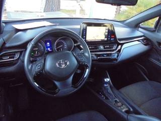 TOYOTA C-HR usata, con Specchietti laterali elettrici