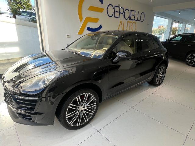 PORSCHE Macan usata, con Bracciolo