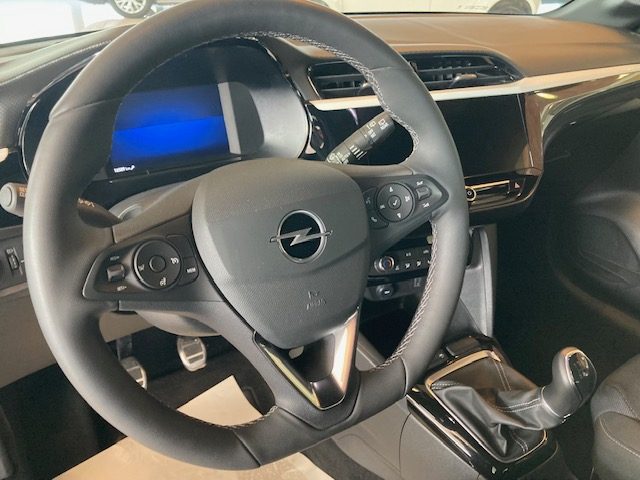 OPEL Corsa usata, con Servosterzo