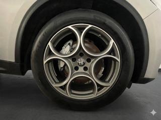 ALFA ROMEO Stelvio usata, con Boardcomputer