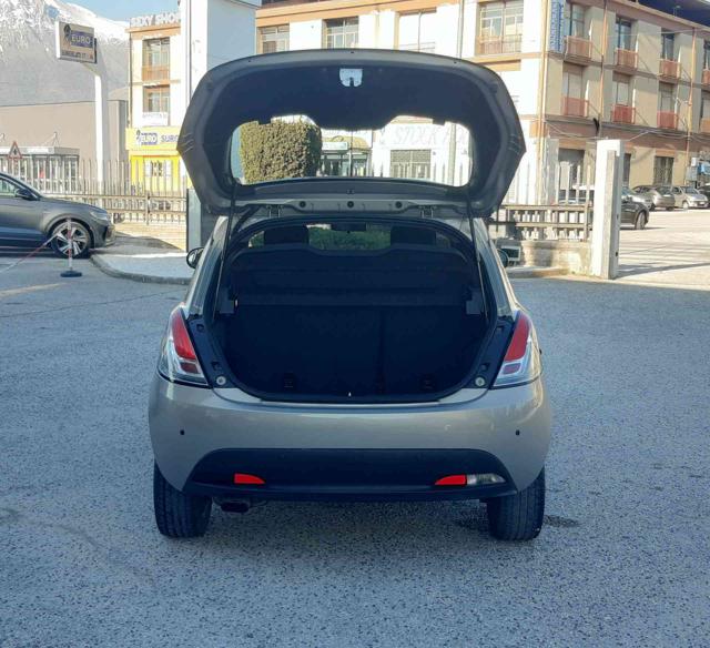 LANCIA Ypsilon usata, con Controllo trazione
