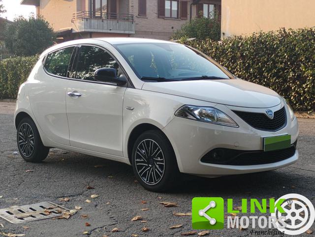 LANCIA Ypsilon usata, con Fendinebbia