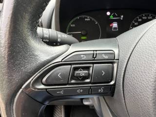TOYOTA Yaris usata 18
