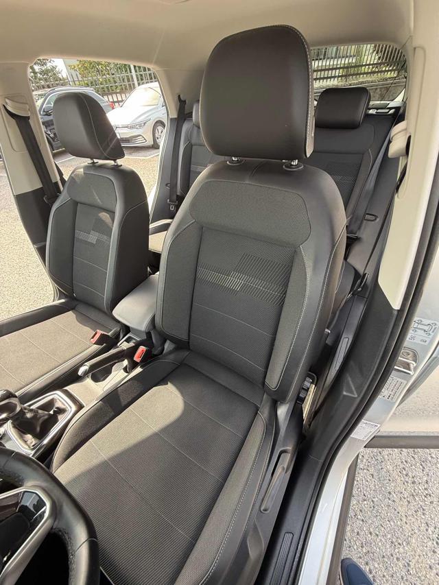 VOLKSWAGEN T-Cross usata 22
