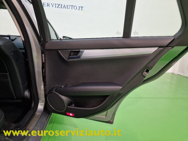 MERCEDES-BENZ C 220 usata 38
