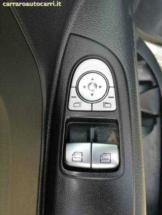 MERCEDES-BENZ Vito usata, con USB
