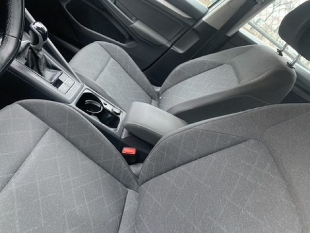 VOLKSWAGEN Golf usata, con Airbag