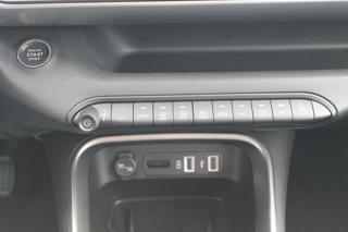 JEEP Avenger usata, con USB
