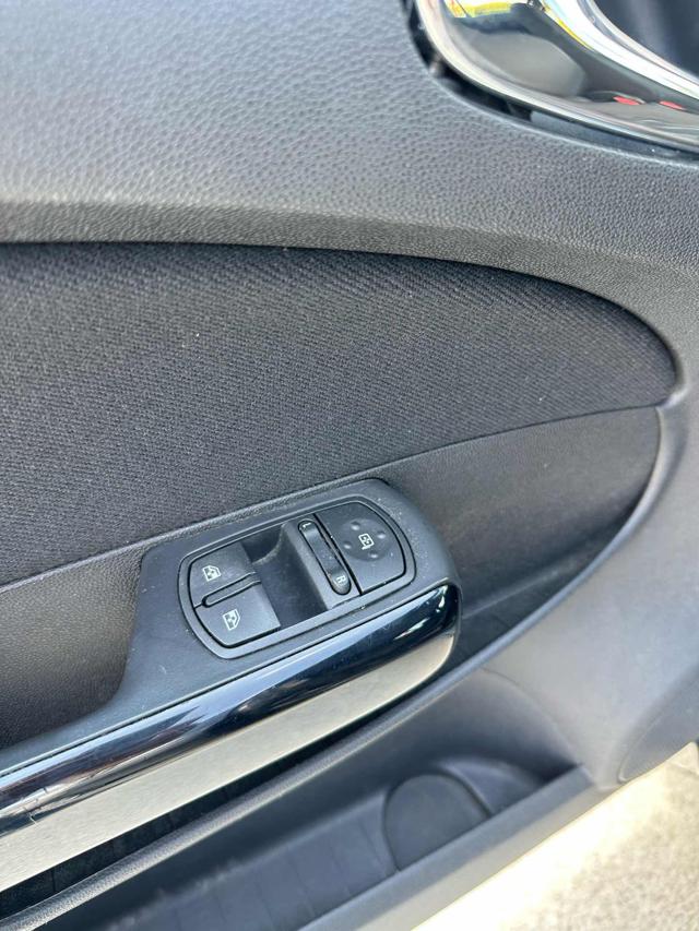 OPEL Corsa usata, con Immobilizzatore elettronico