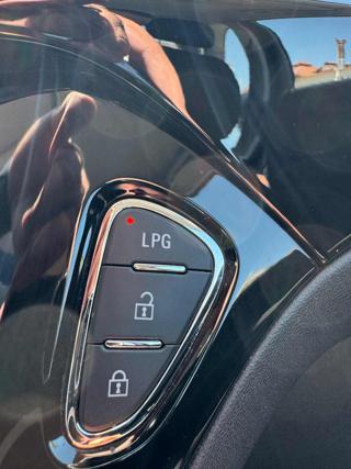 OPEL Adam usata, con Servosterzo