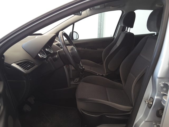 PEUGEOT 207 usata, con Alzacristalli elettrici