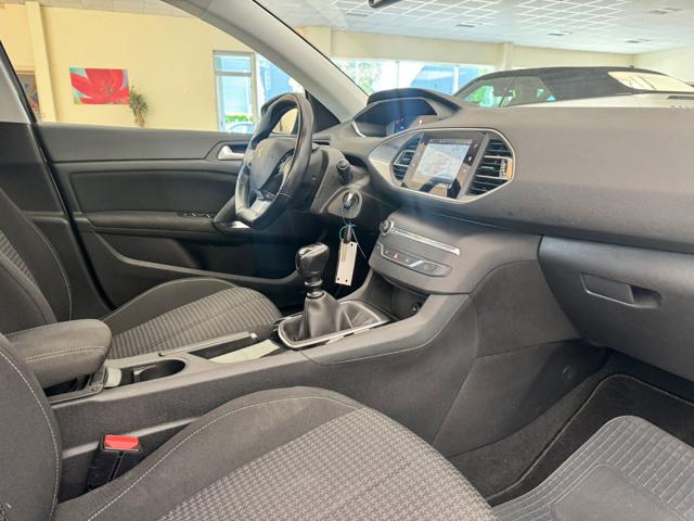 PEUGEOT 308 usata, con Autoradio