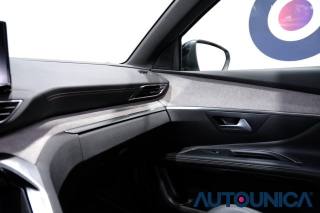 PEUGEOT 5008 usata, con Sensori di parcheggio anteriori