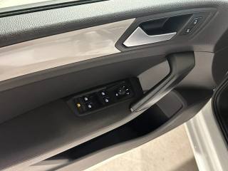 VOLKSWAGEN Touran usata, con Touch screen