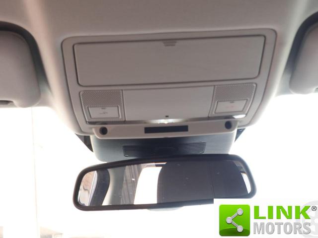 LAND ROVER Range Rover Evoque usata, con Autoradio digitale