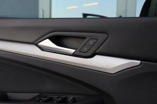 VOLKSWAGEN Golf usata, con Luci diurne LED
