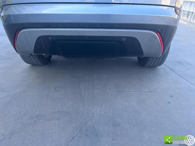 LAND ROVER Range Rover Velar usata, con Sedile posteriore sdoppiato