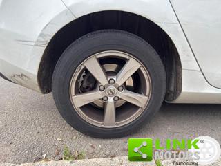 VOLVO V40 Cross Country usata 21
