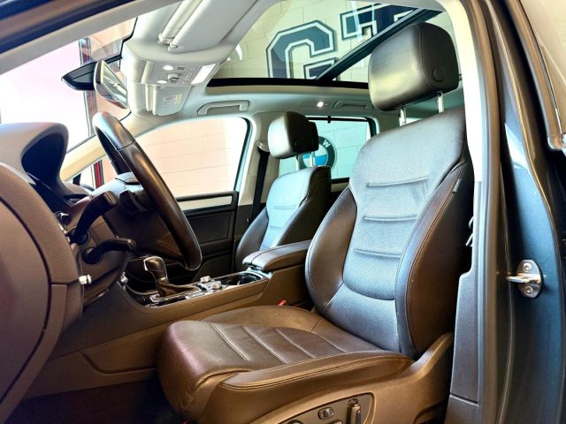 VOLKSWAGEN Touareg usata, con Boardcomputer