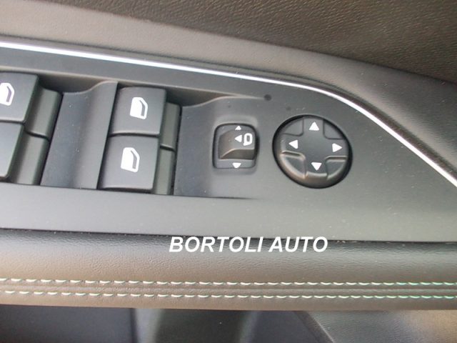 PEUGEOT 3008 usata, con Chiusura centralizzata telecomandata