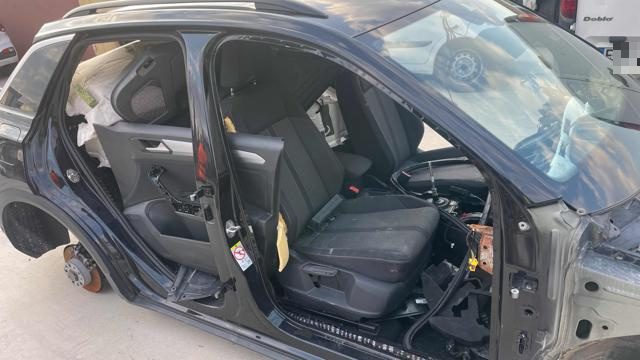 VOLKSWAGEN T-Roc usata, con Autoradio