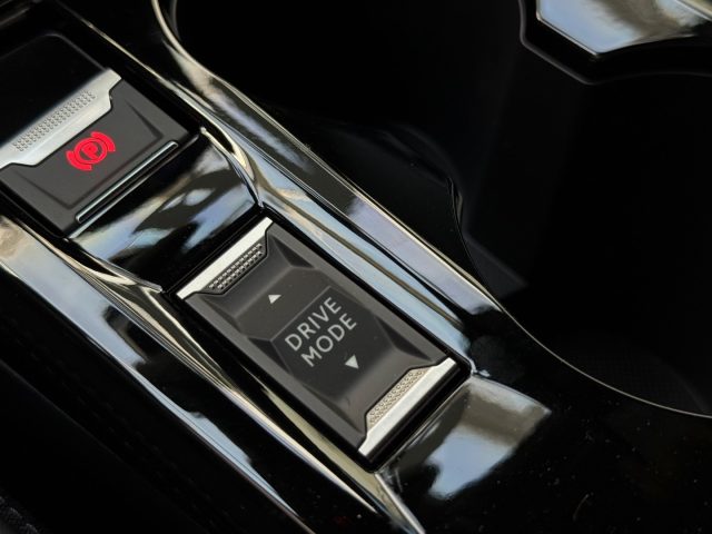 PEUGEOT 2008 usata, con MP3
