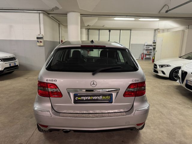 MERCEDES-BENZ B 180 usata, con Cerchi in lega