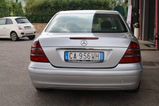 MERCEDES-BENZ E 220 usata 41