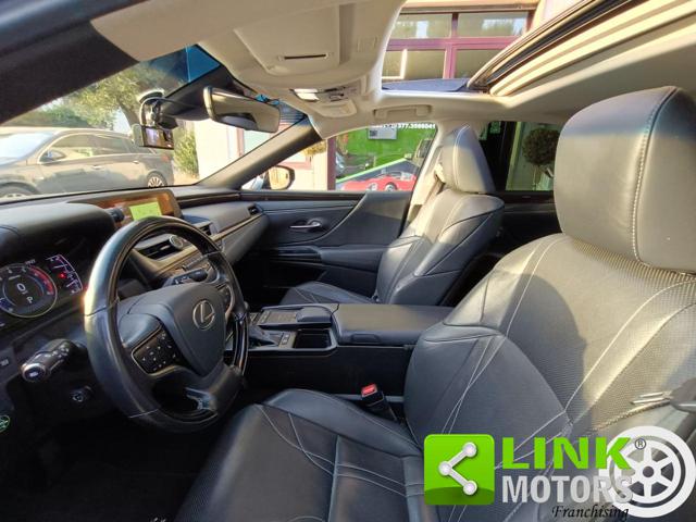 LEXUS ES 300 usata, con USB