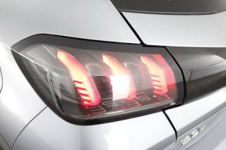 PEUGEOT 208 usata 9