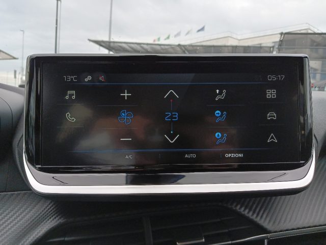 PEUGEOT 2008 usata, con Cruise Control