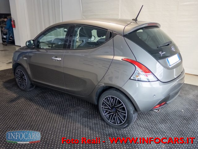 LANCIA Ypsilon usata, con Airbag