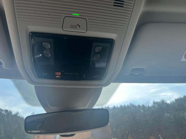 VOLKSWAGEN Golf usata, con Touch screen