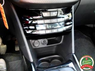 PEUGEOT 2008 usata, con Vetri oscurati